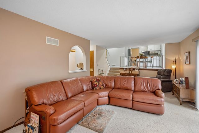 9791 Clark Street, Clive, IA 50325