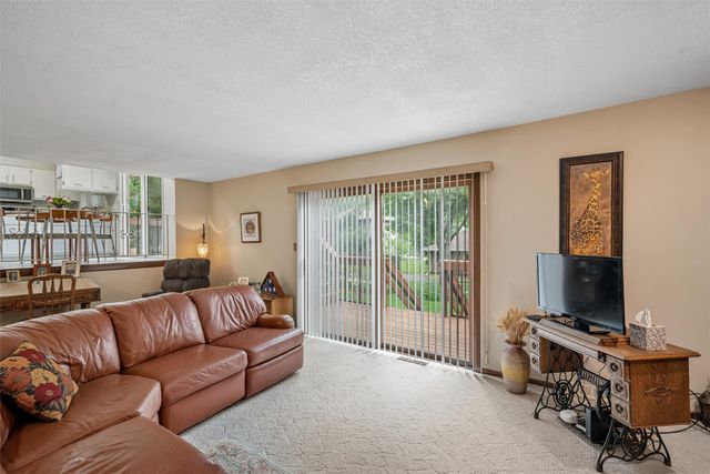 9791 Clark Street, Clive, IA 50325