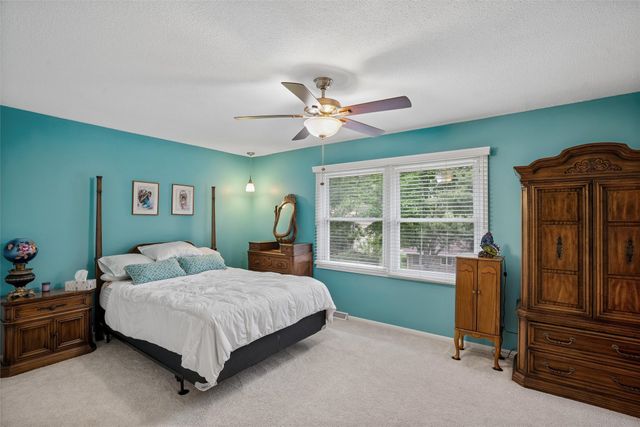 9791 Clark Street, Clive, IA 50325