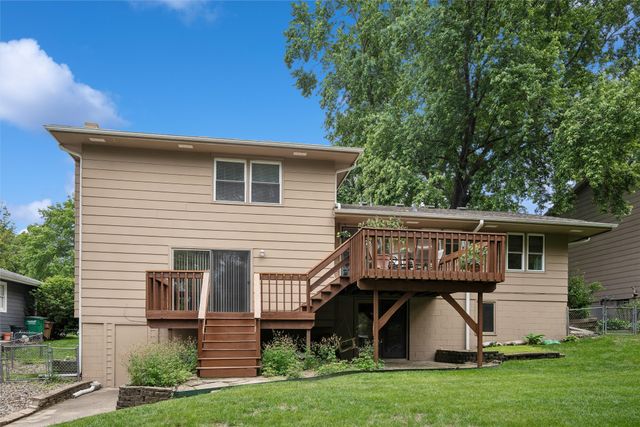 9791 Clark Street, Clive, IA 50325