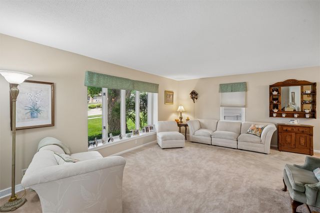 9791 Clark Street, Clive, IA 50325