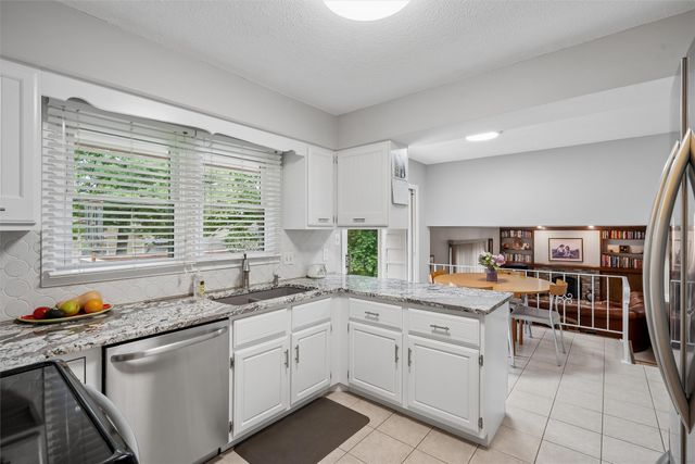 9791 Clark Street, Clive, IA 50325
