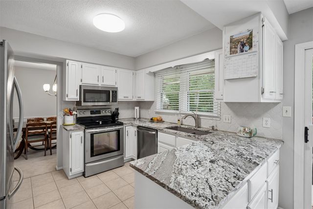 9791 Clark Street, Clive, IA 50325