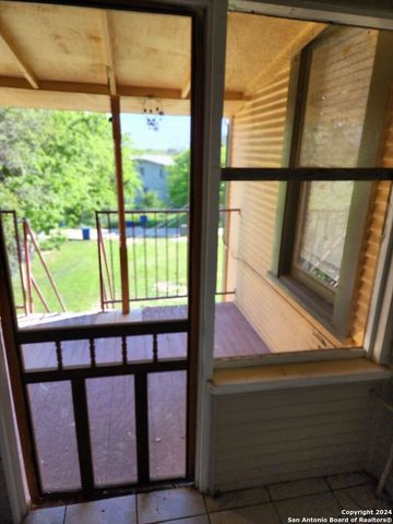 632 Rigsby Ave Apt 4, San Antonio, TX 78210