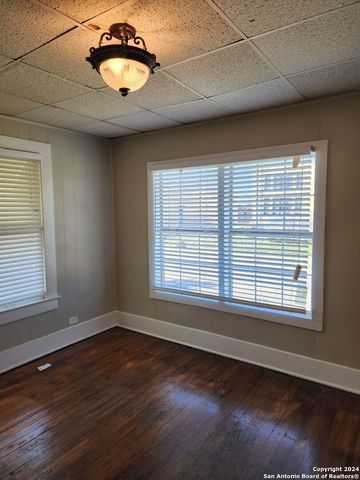 632 Rigsby Ave Apt 4, San Antonio, TX 78210