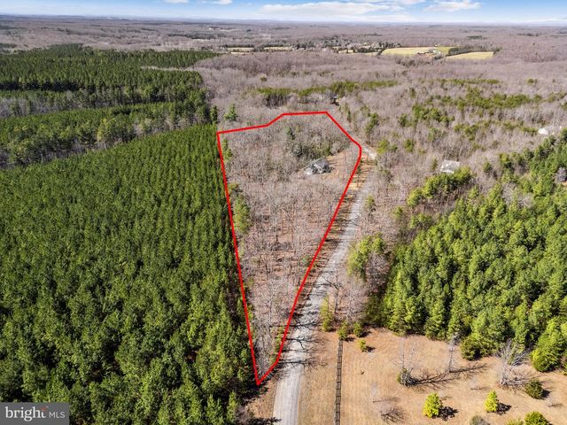 21270 WALKERS LN, Richardsville, VA 22736