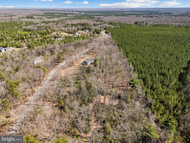 21270 WALKERS LN, Richardsville, VA 22736