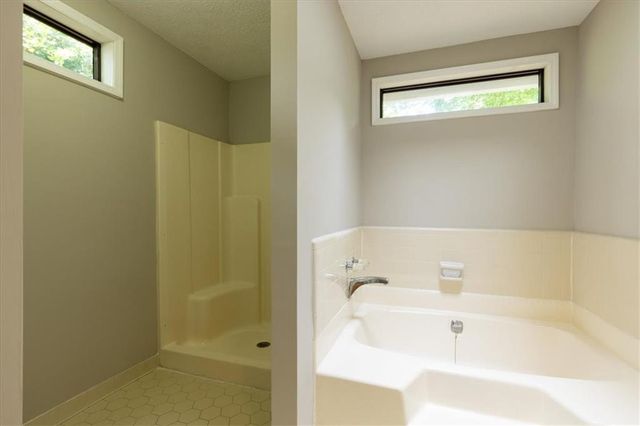 240 Kristie Lane, Roswell, GA 30076