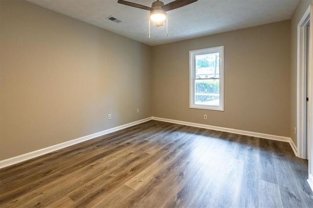 240 Kristie Lane, Roswell, GA 30076