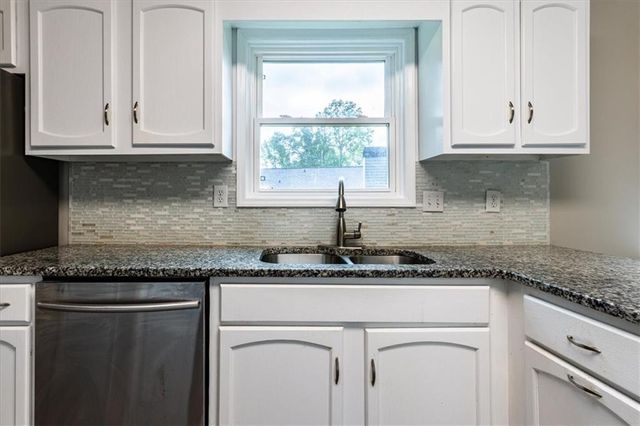 240 Kristie Lane, Roswell, GA 30076