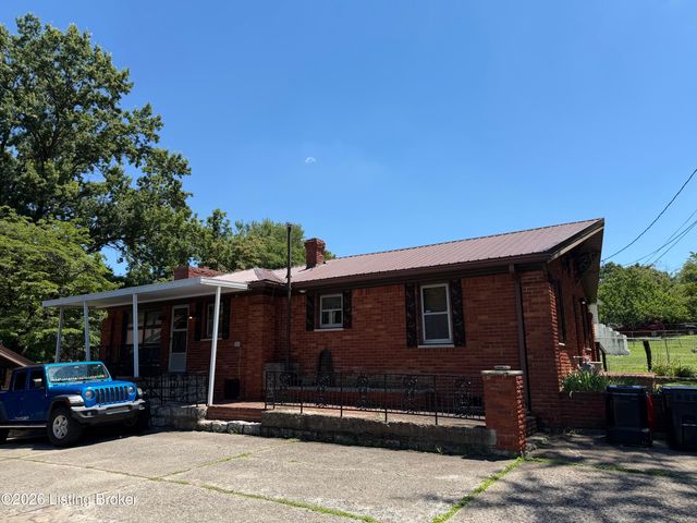 1613 Eskridge Ln, Louisville, KY 40216