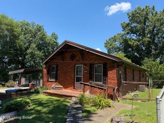 1613 Eskridge Ln, Louisville, KY 40216