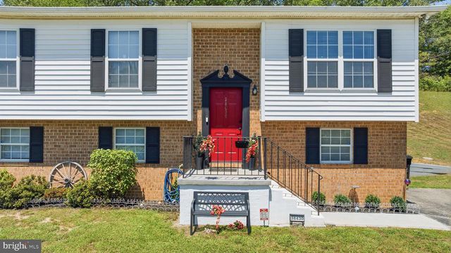 38430 ARLINGTON DR, Mechanicsville, MD 20659