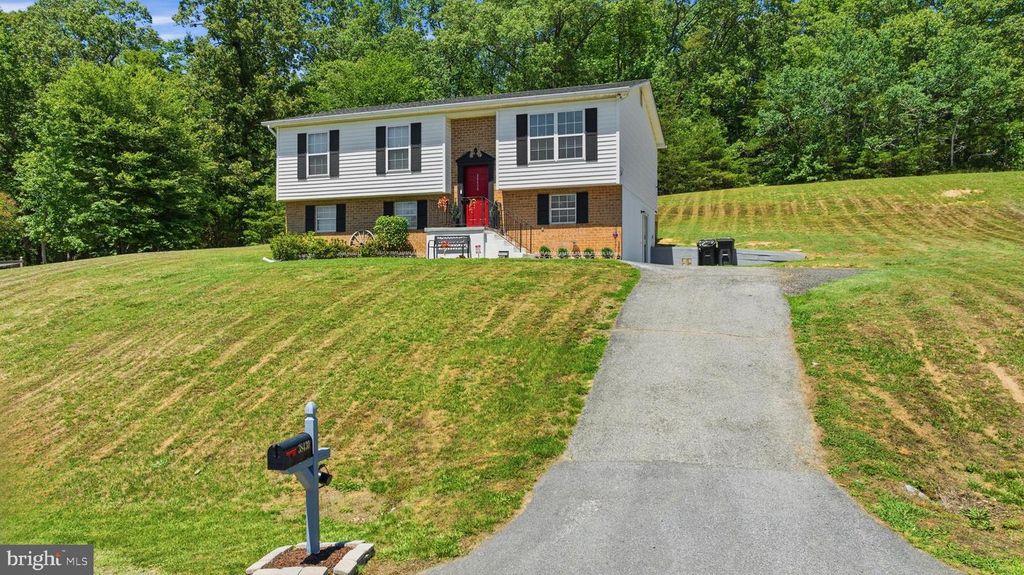 38430 ARLINGTON DR, Mechanicsville, MD 20659