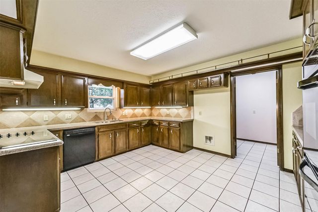 5731 Timbers Trail Drive, Humble, TX 77346