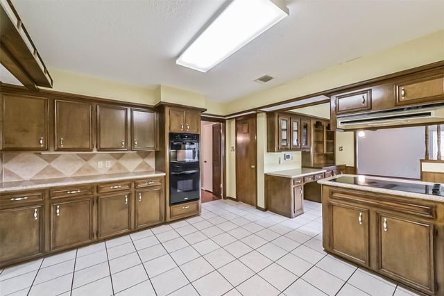 5731 Timbers Trail Drive, Humble, TX 77346
