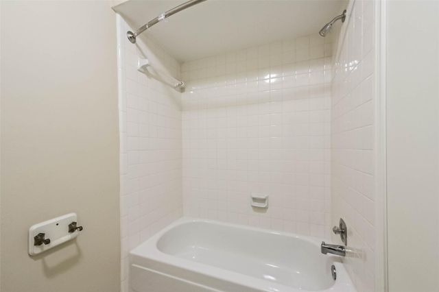 5731 Timbers Trail Drive, Humble, TX 77346