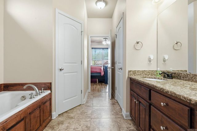 46 Villa Vista Loop, Little Rock, AR 72204