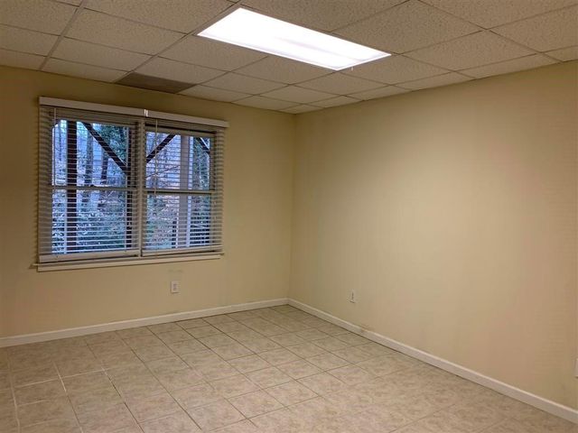 930 Richmond Hill Drive, Marietta, GA 30068