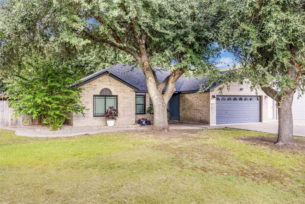 116 Whitetail LN, Hutto, TX 78634