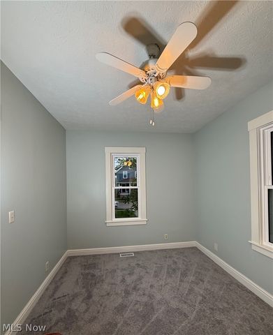 1369 Park Row, Lakewood, OH 44107