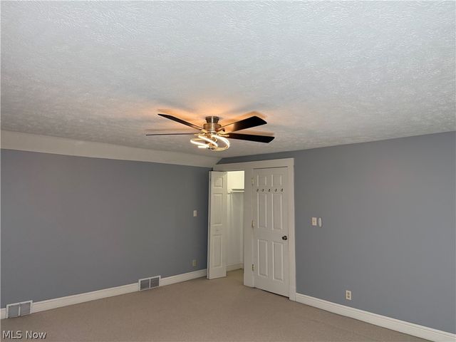 1369 Park Row, Lakewood, OH 44107