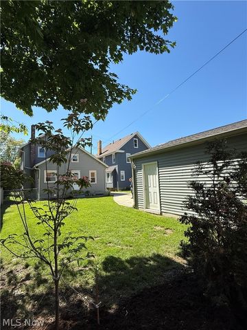 1369 Park Row, Lakewood, OH 44107