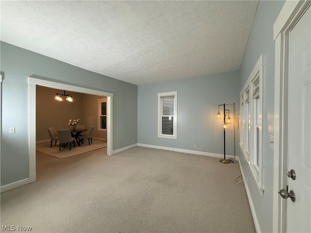 1369 Park Row, Lakewood, OH 44107