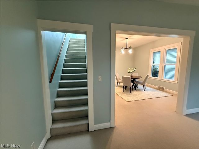 1369 Park Row, Lakewood, OH 44107