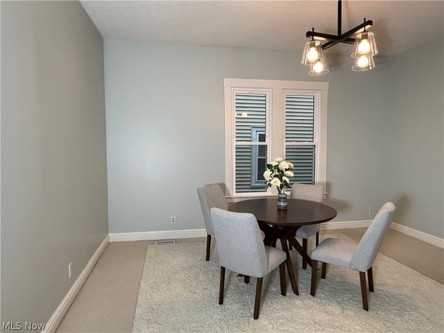 1369 Park Row, Lakewood, OH 44107