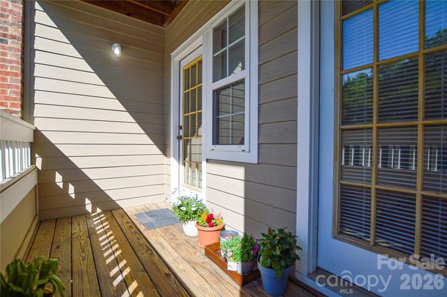 9810 Campus Walk Lane F, Charlotte, NC 28262