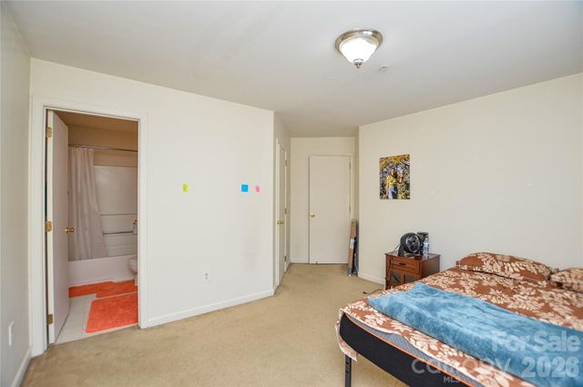 9810 Campus Walk Lane F, Charlotte, NC 28262