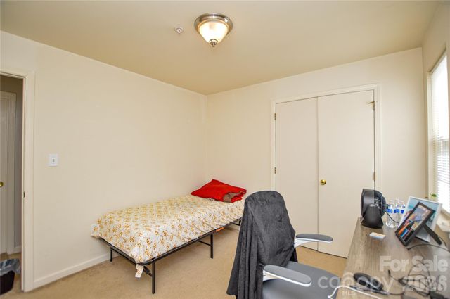 9810 Campus Walk Lane F, Charlotte, NC 28262