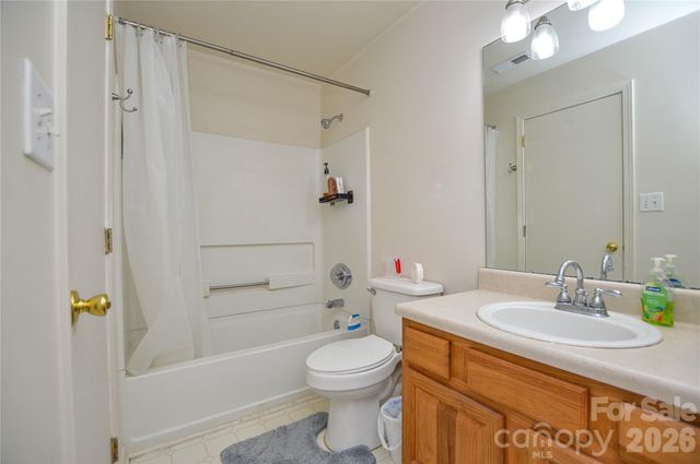 9810 Campus Walk Lane F, Charlotte, NC 28262