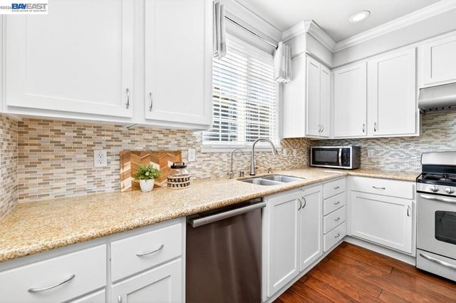 223 Birch Creek Dr, Pleasanton, CA 94566