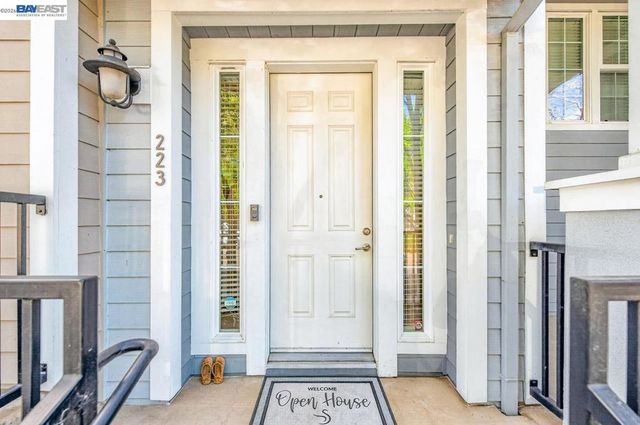 223 Birch Creek Dr, Pleasanton, CA 94566