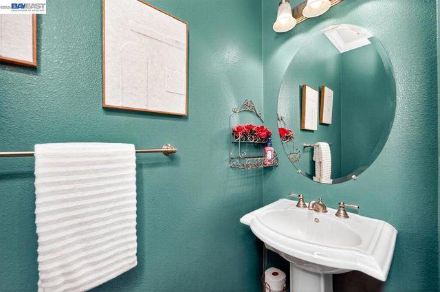 223 Birch Creek Dr, Pleasanton, CA 94566