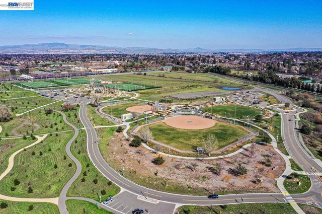 223 Birch Creek Dr, Pleasanton, CA 94566