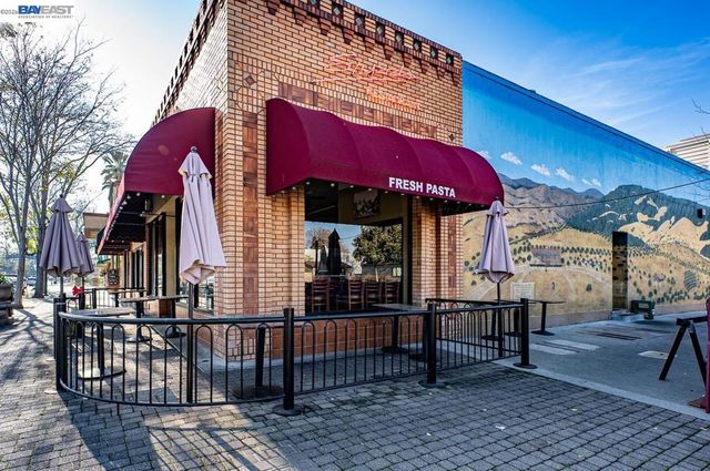 223 Birch Creek Dr, Pleasanton, CA 94566