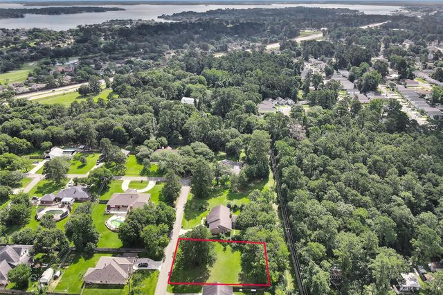 1183 Oak Lane, Conroe, TX 77316