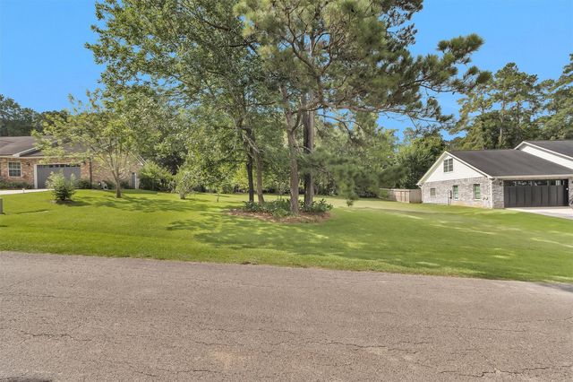 1183 Oak Lane, Conroe, TX 77316