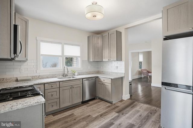 130 OTIS AVE, Tuckerton, NJ 08087