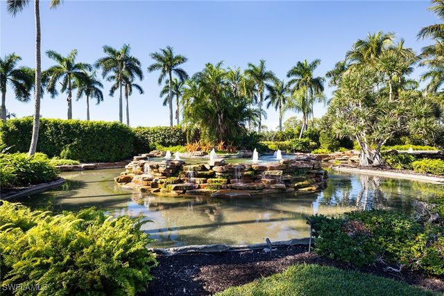 2741 Medallist LN, Naples, FL 34109