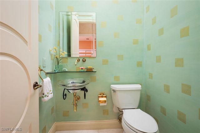 2741 Medallist LN, Naples, FL 34109