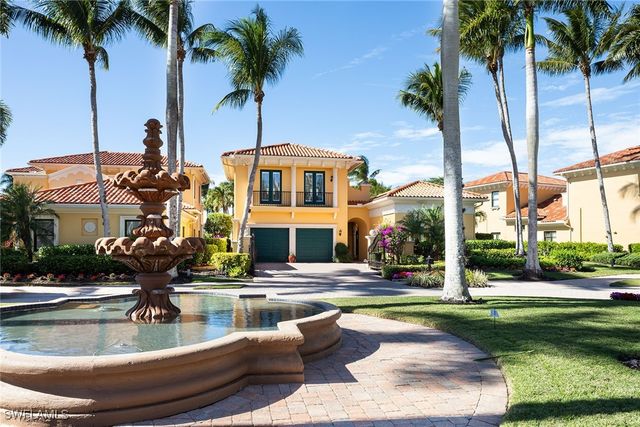 2741 Medallist LN, Naples, FL 34109