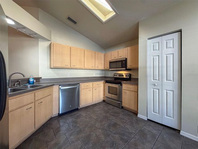 2131 NW 52ND PLACE, Gainesville, FL 32605