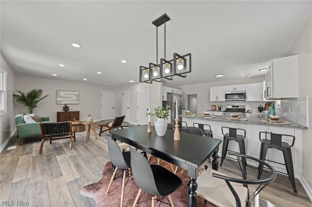 2000 Stake Drive, Green, OH 44232