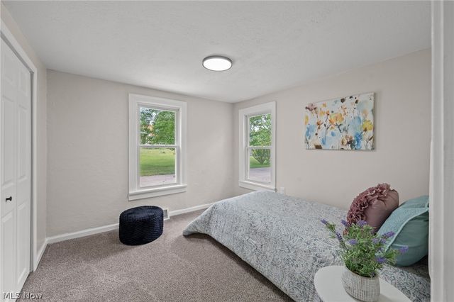 2000 Stake Drive, Green, OH 44232