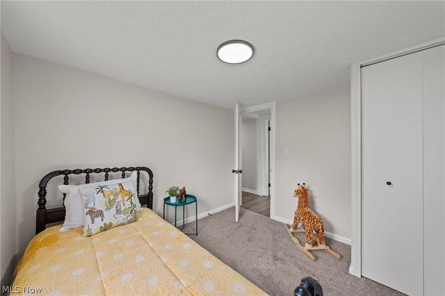 2000 Stake Drive, Green, OH 44232