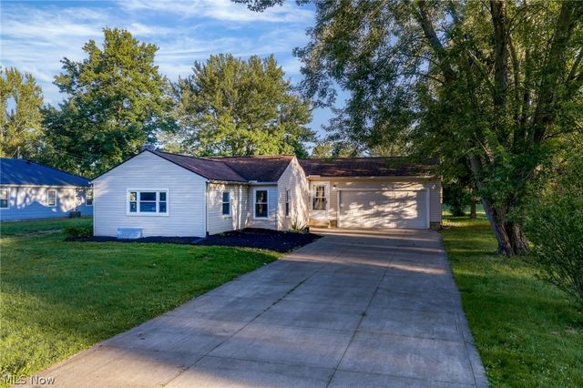 2000 Stake Drive, Green, OH 44232